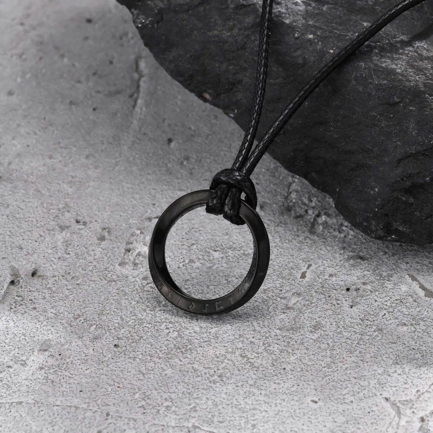 Forge Chain Black